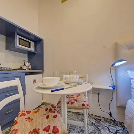 Sally Port 29 Apartmán *